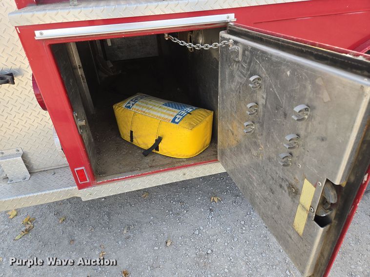 image for item EE8691 1985 GMC  7000 pumper fire truck