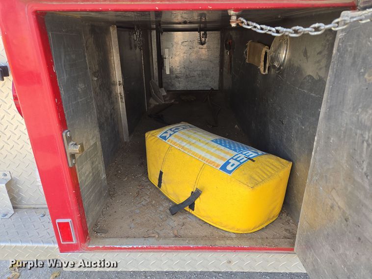 image for item EE8691 1985 GMC  7000 pumper fire truck