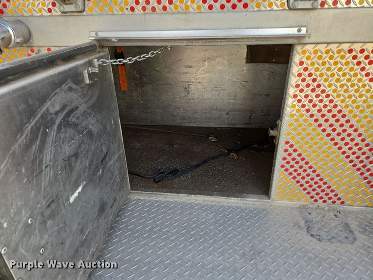 image for item EE8691 1985 GMC  7000 pumper fire truck