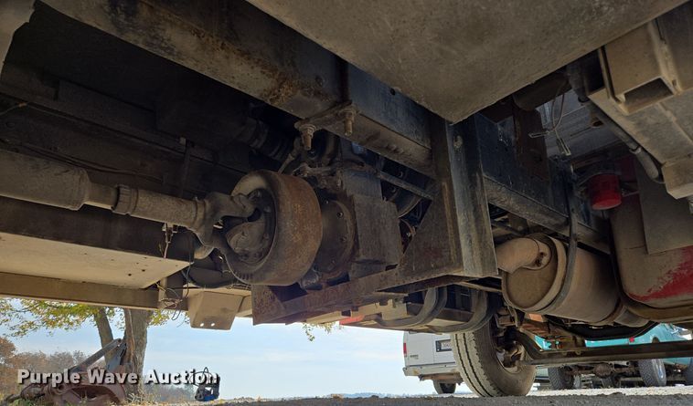 image for item EE8691 1985 GMC  7000 pumper fire truck