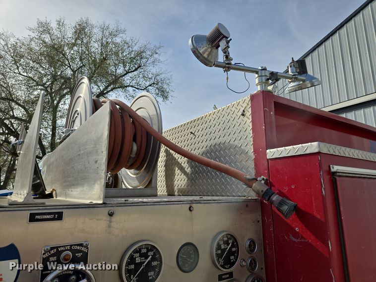 image for item EE8691 1985 GMC  7000 pumper fire truck