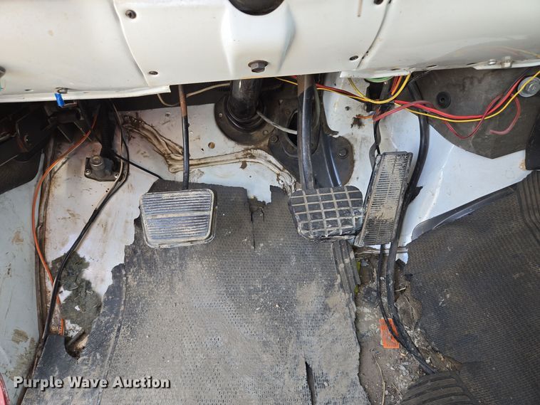 image for item EE8691 1985 GMC  7000 pumper fire truck