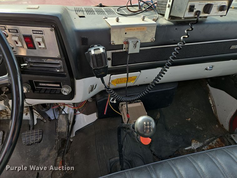 image for item EE8691 1985 GMC  7000 pumper fire truck