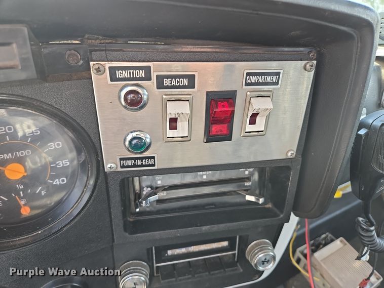 image for item EE8691 1985 GMC  7000 pumper fire truck