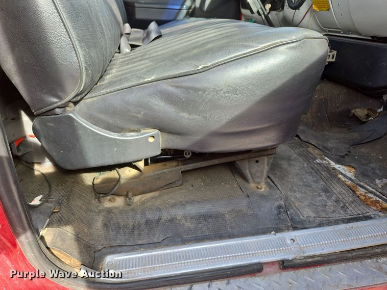 image for item EE8691 1985 GMC  7000 pumper fire truck