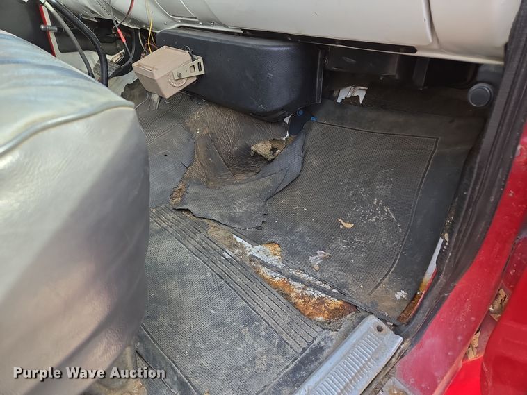 image for item EE8691 1985 GMC  7000 pumper fire truck