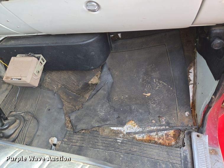 image for item EE8691 1985 GMC  7000 pumper fire truck