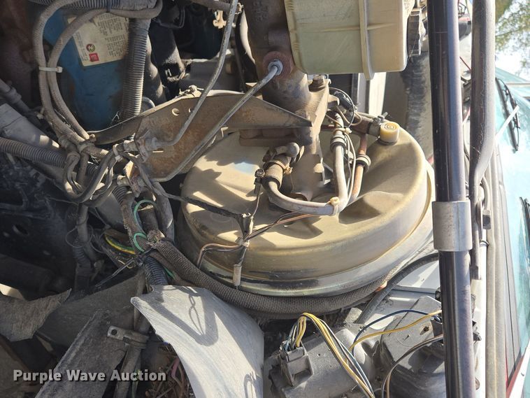 image for item EE8691 1985 GMC  7000 pumper fire truck