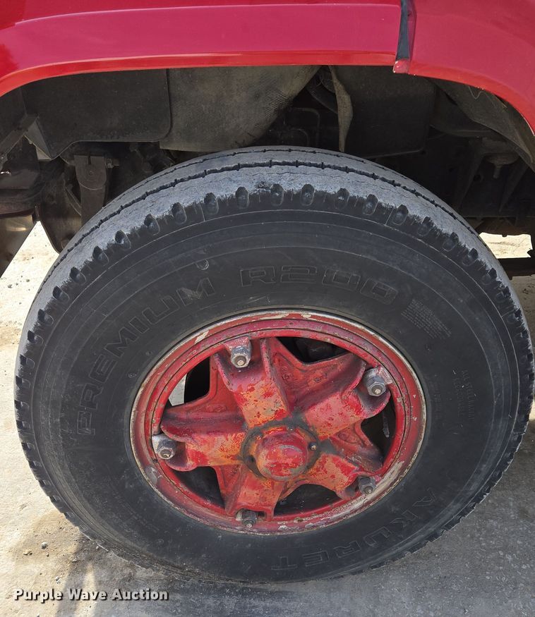 image for item EE8691 1985 GMC  7000 pumper fire truck