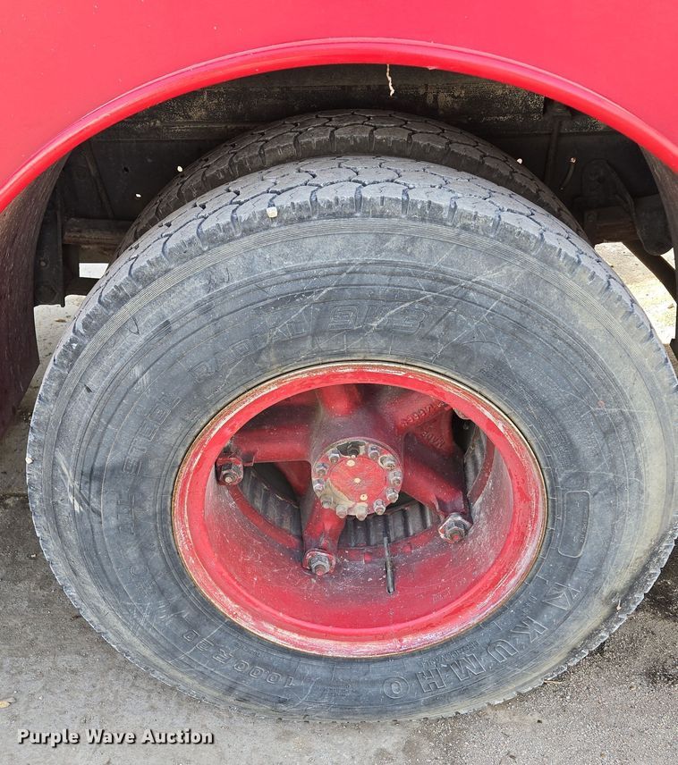 image for item EE8691 1985 GMC  7000 pumper fire truck