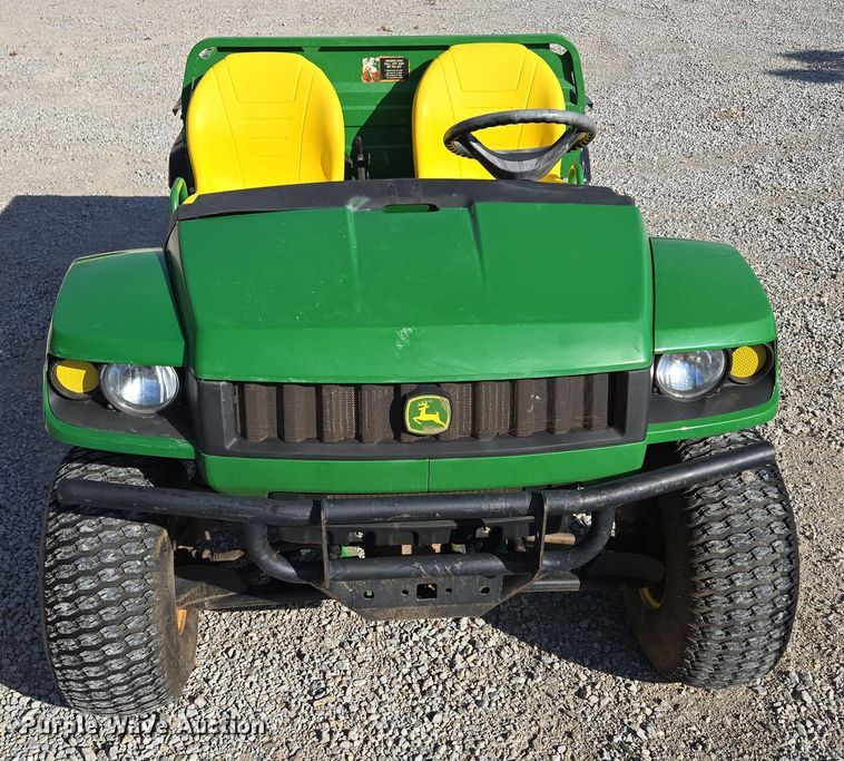 image for item EE8693 2004 John Deere  HPX Gator  utility vehicle