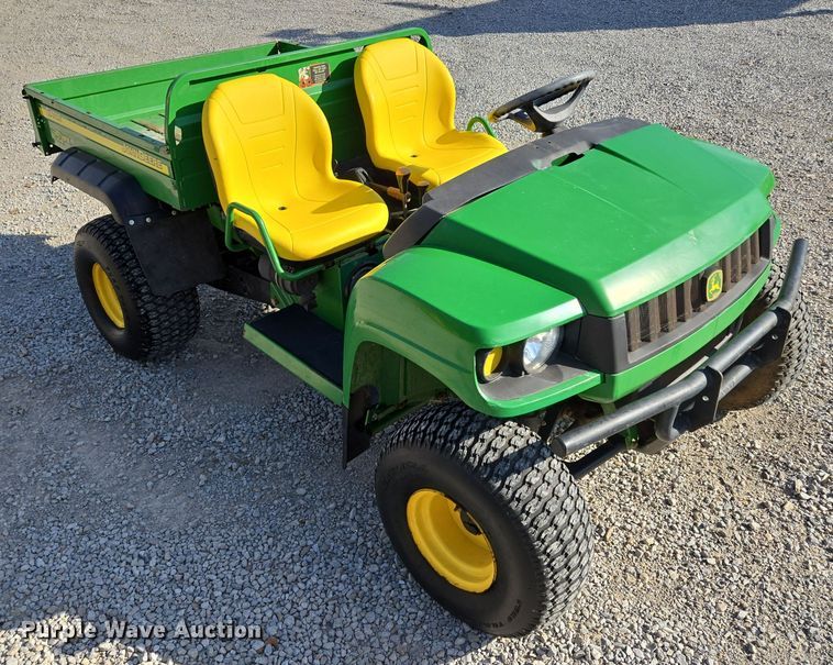 image for item EE8693 2004 John Deere  HPX Gator  utility vehicle