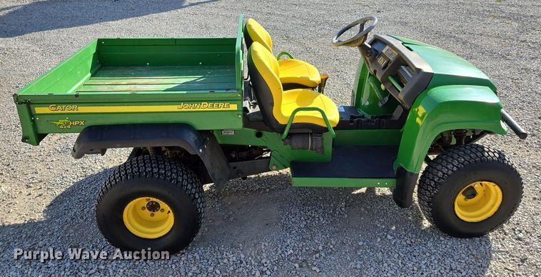 image for item EE8693 2004 John Deere  HPX Gator  utility vehicle