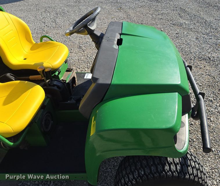 image for item EE8693 2004 John Deere  HPX Gator  utility vehicle
