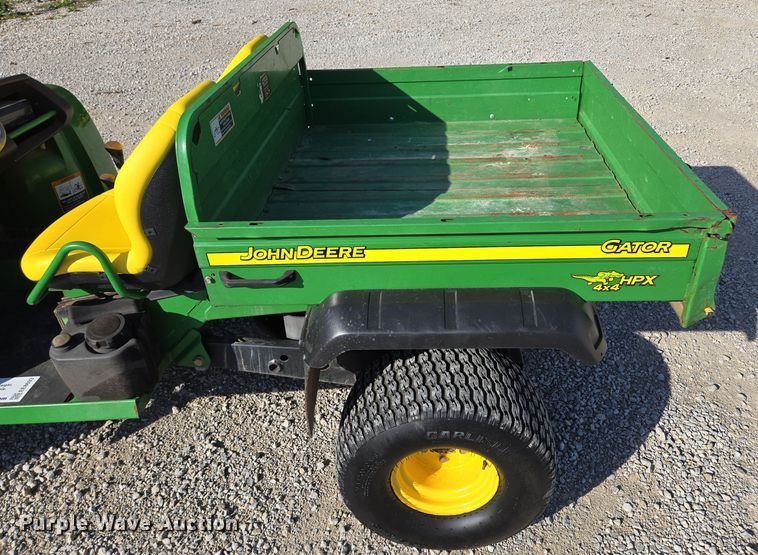image for item EE8693 2004 John Deere  HPX Gator  utility vehicle