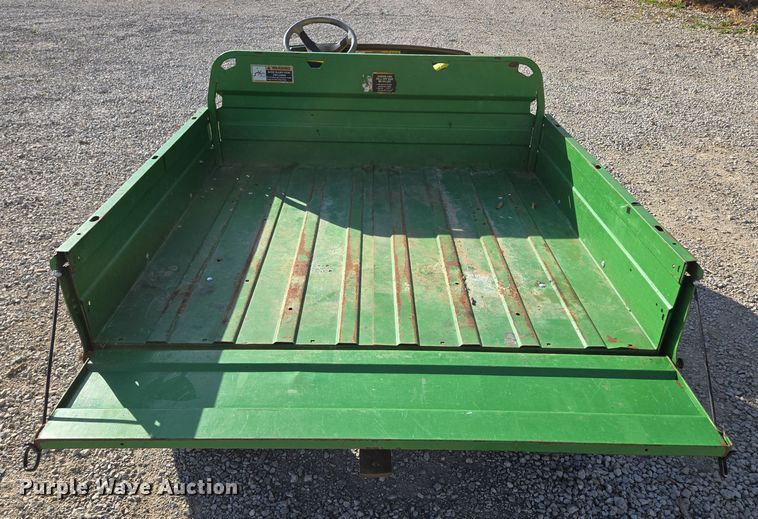 image for item EE8693 2004 John Deere  HPX Gator  utility vehicle