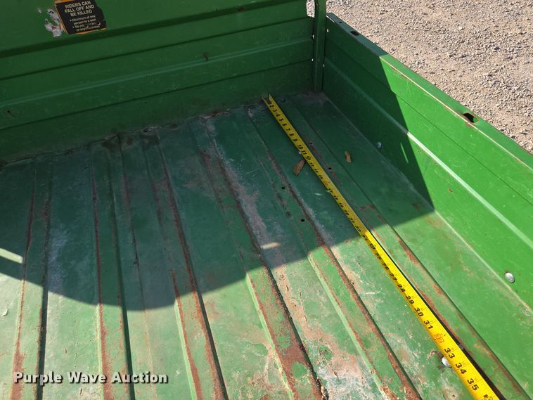 image for item EE8693 2004 John Deere  HPX Gator  utility vehicle