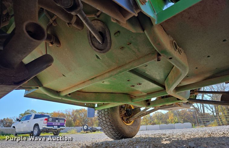 image for item EE8693 2004 John Deere  HPX Gator  utility vehicle