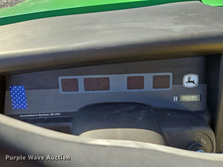 image for item EE8693 2004 John Deere  HPX Gator  utility vehicle