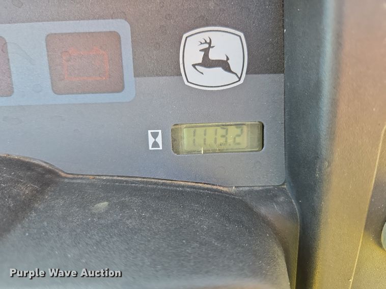 image for item EE8693 2004 John Deere  HPX Gator  utility vehicle