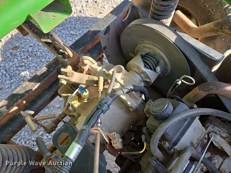 image for item EE8693 2004 John Deere  HPX Gator  utility vehicle