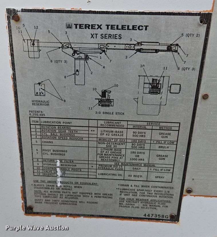 image for item EE8697 2000 Chevrolet  C7500 bucket truck