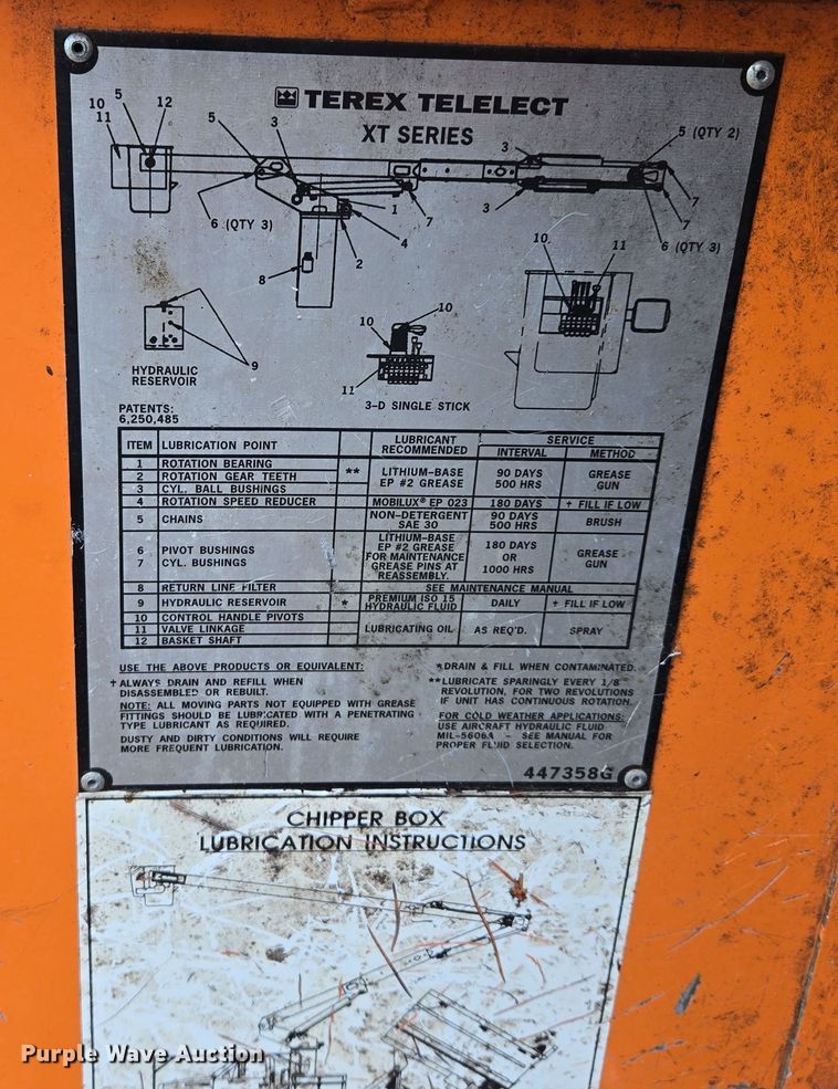 image for item EE8697 2000 Chevrolet  C7500 bucket truck