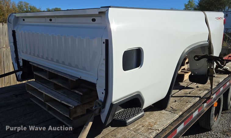 image for item EE8722 Pickup truck bed 