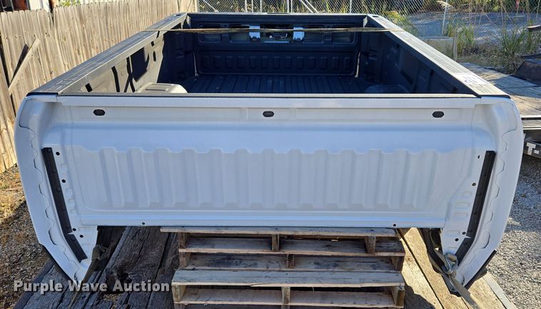 image for item EE8722 Pickup truck bed 