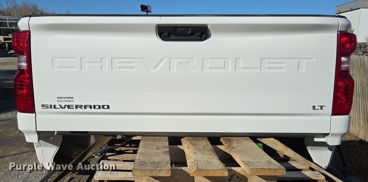 image for item EE8722 Pickup truck bed 