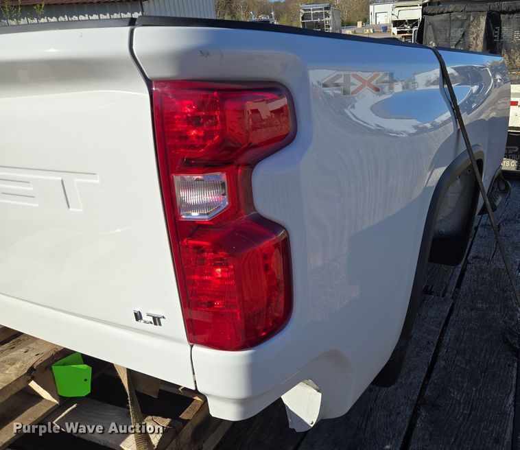 image for item EE8722 Pickup truck bed 