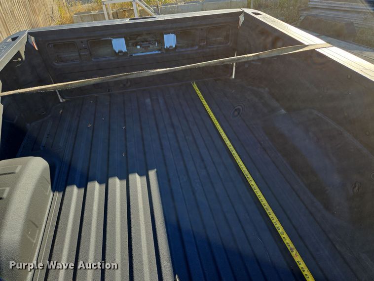 image for item EE8722 Pickup truck bed 