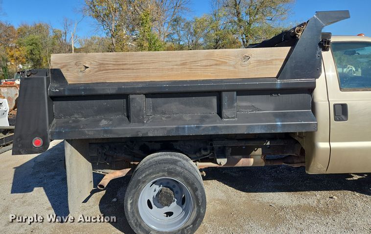 image for item EE8727 2008 Ford  F550 Super Duty XL  dump truck