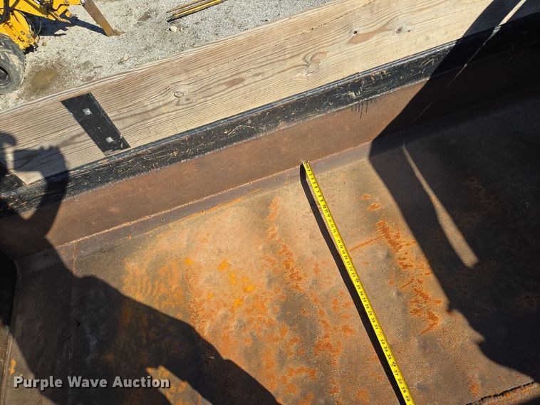 image for item EE8727 2008 Ford  F550 Super Duty XL  dump truck