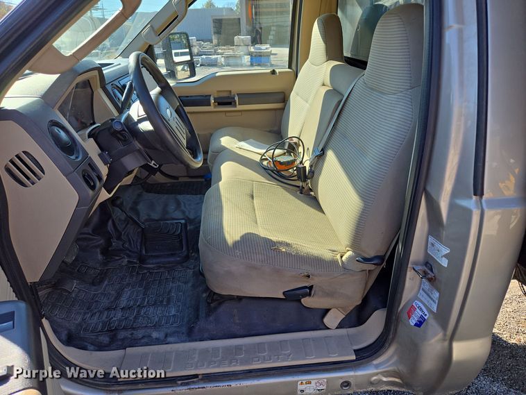 image for item EE8727 2008 Ford  F550 Super Duty XL  dump truck