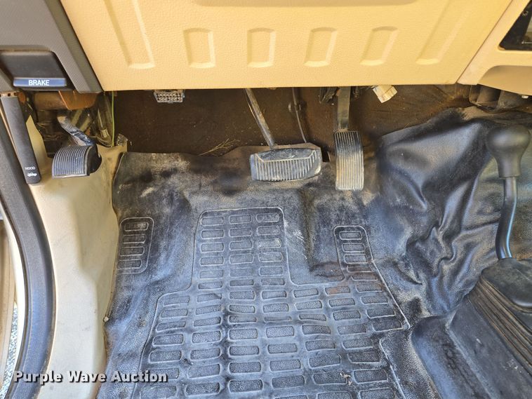 image for item EE8727 2008 Ford  F550 Super Duty XL  dump truck