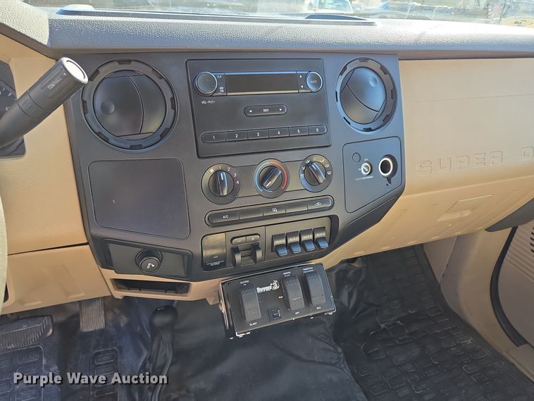 image for item EE8727 2008 Ford  F550 Super Duty XL  dump truck