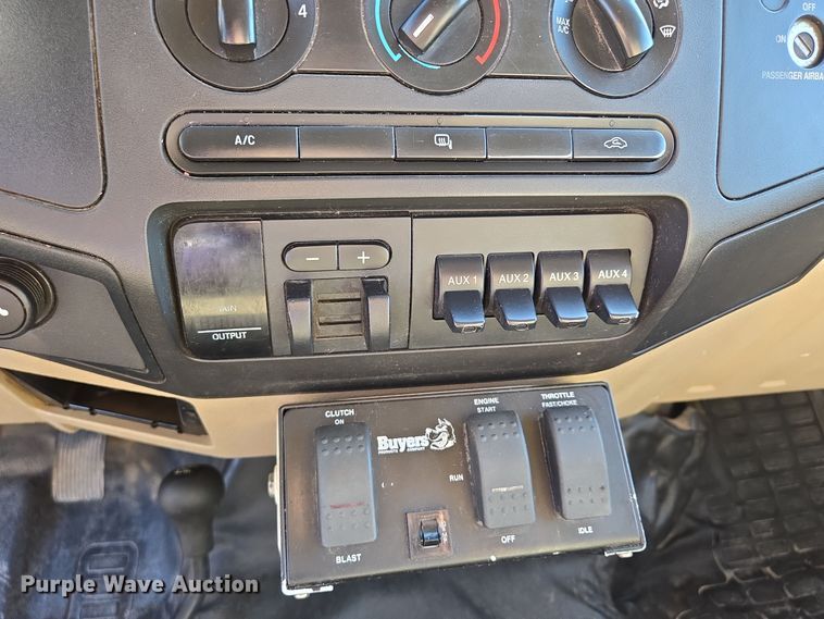 image for item EE8727 2008 Ford  F550 Super Duty XL  dump truck