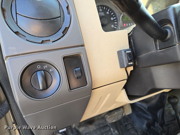 image for item EE8727 2008 Ford  F550 Super Duty XL  dump truck