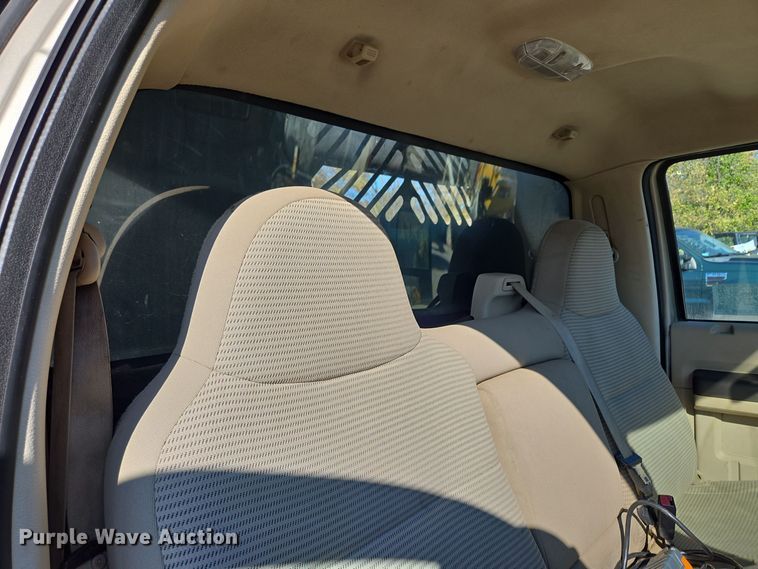 image for item EE8727 2008 Ford  F550 Super Duty XL  dump truck