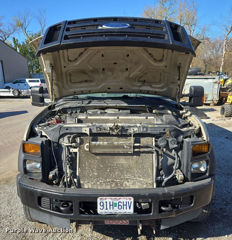 image for item EE8727 2008 Ford  F550 Super Duty XL  dump truck