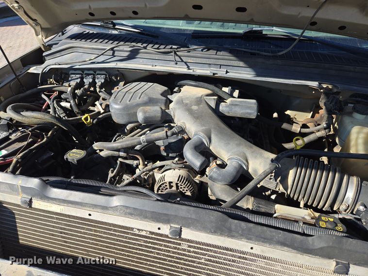 image for item EE8727 2008 Ford  F550 Super Duty XL  dump truck