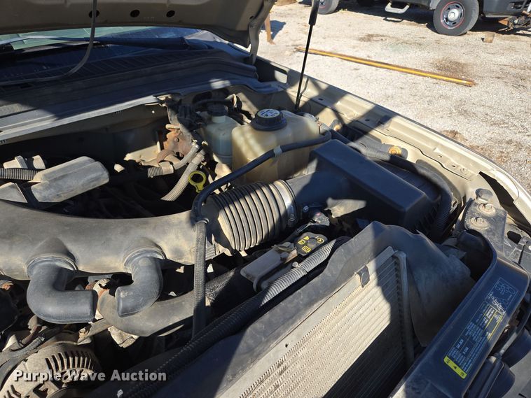 image for item EE8727 2008 Ford  F550 Super Duty XL  dump truck