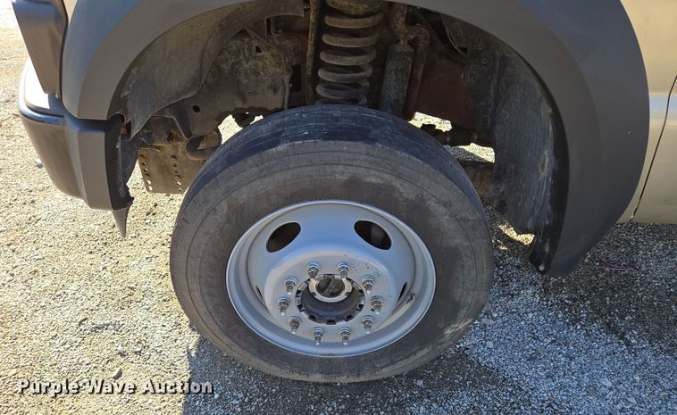 image for item EE8727 2008 Ford  F550 Super Duty XL  dump truck