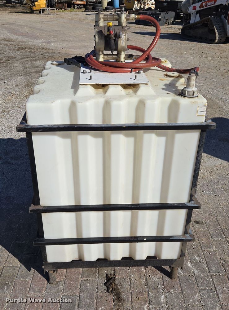image for item EE8728 Bulk oil tank 