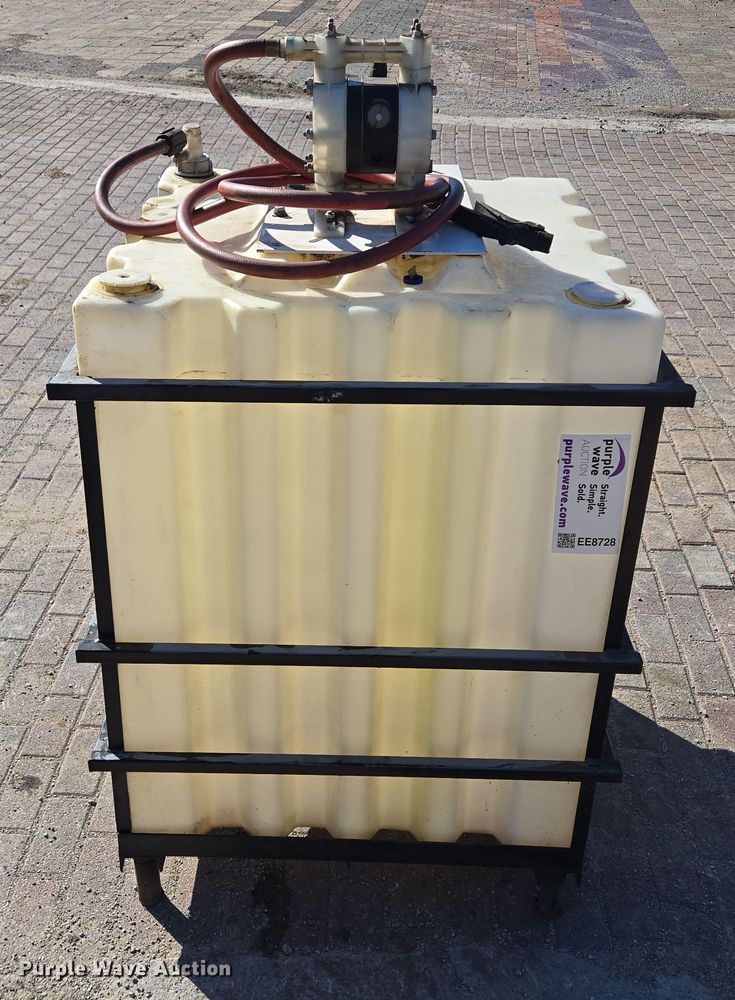 image for item EE8728 Bulk oil tank 
