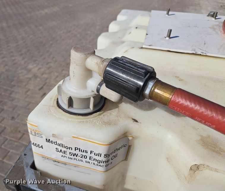 image for item EE8728 Bulk oil tank 