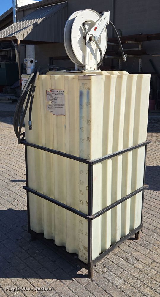 image for item EE8729 Bulk oil tank 