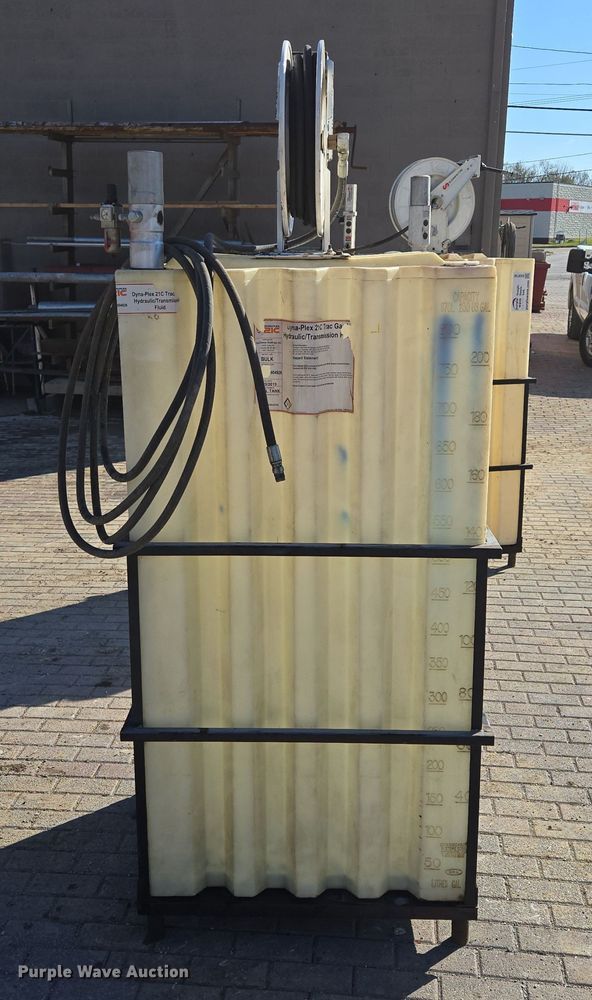 image for item EE8729 Bulk oil tank 