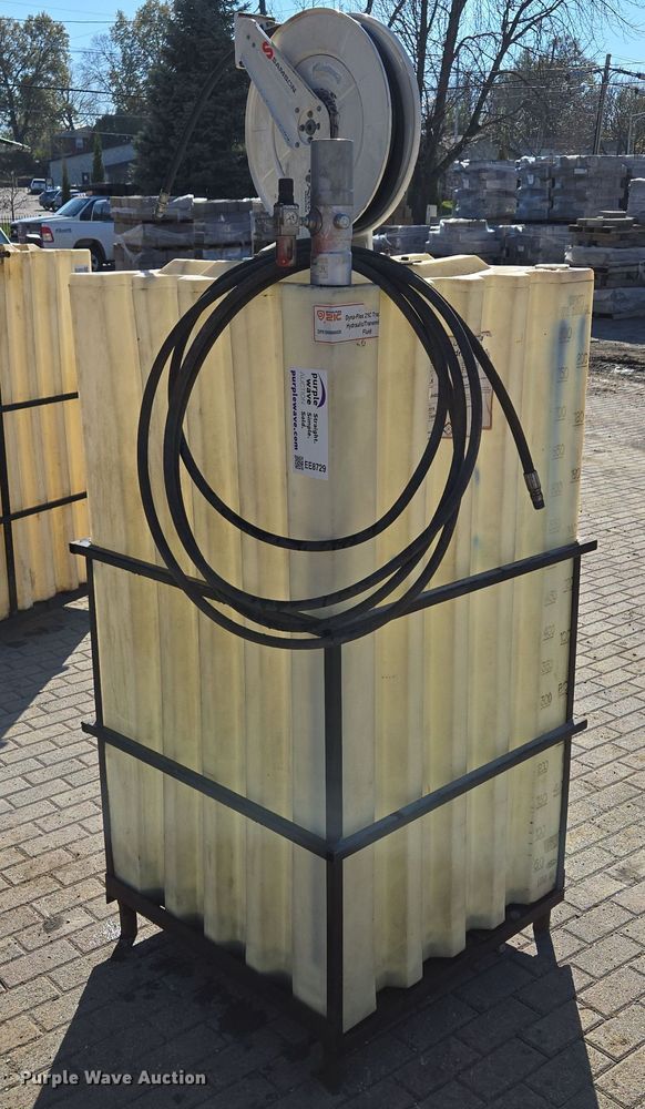image for item EE8729 Bulk oil tank 